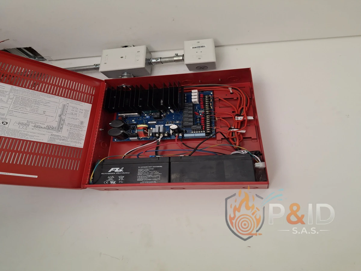 Panel centralizado de alarma contra incendios Edificio Podium Cali